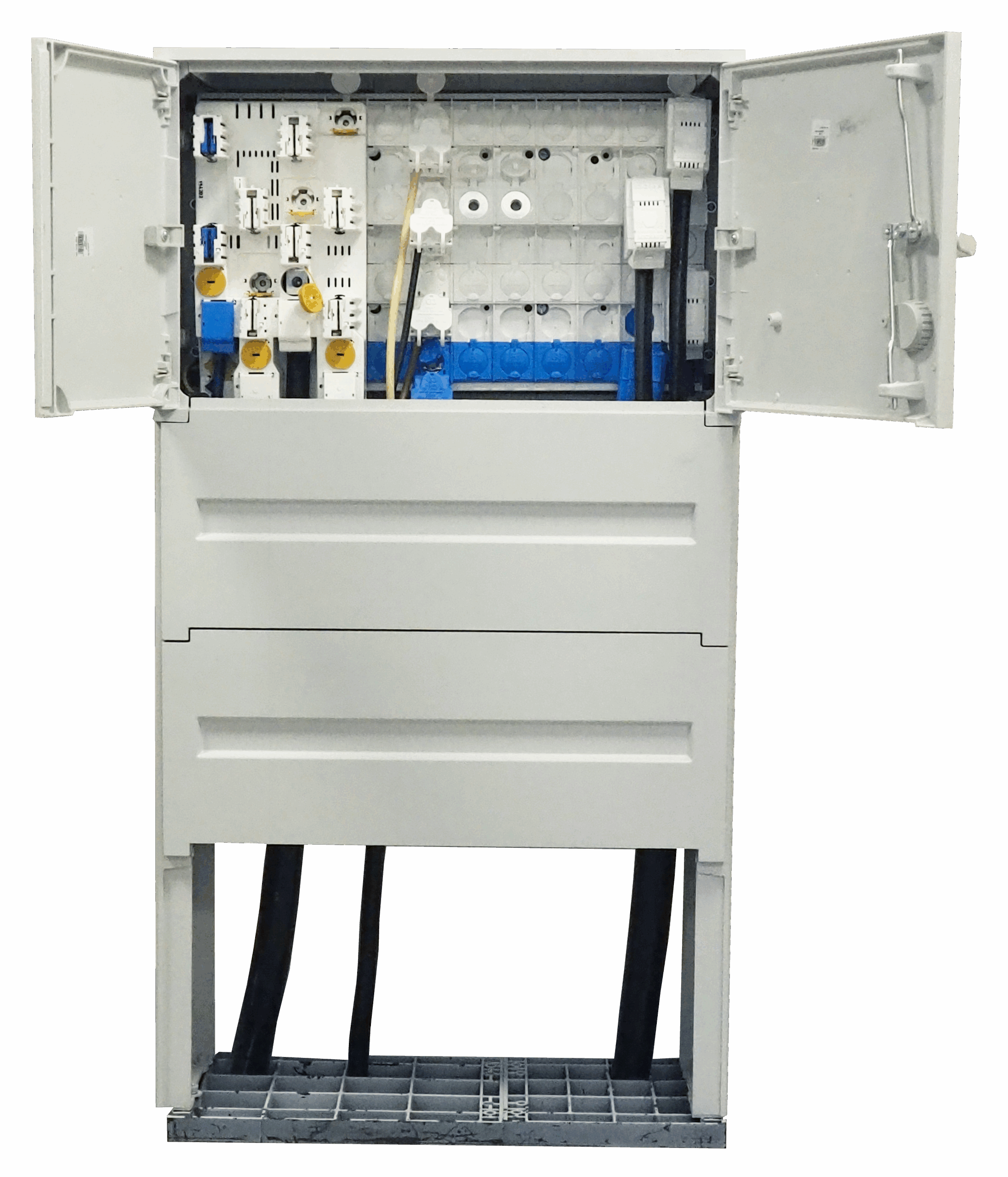 Image d'un REMIC branché et ouvert. Il permet le raccordement basse tension.