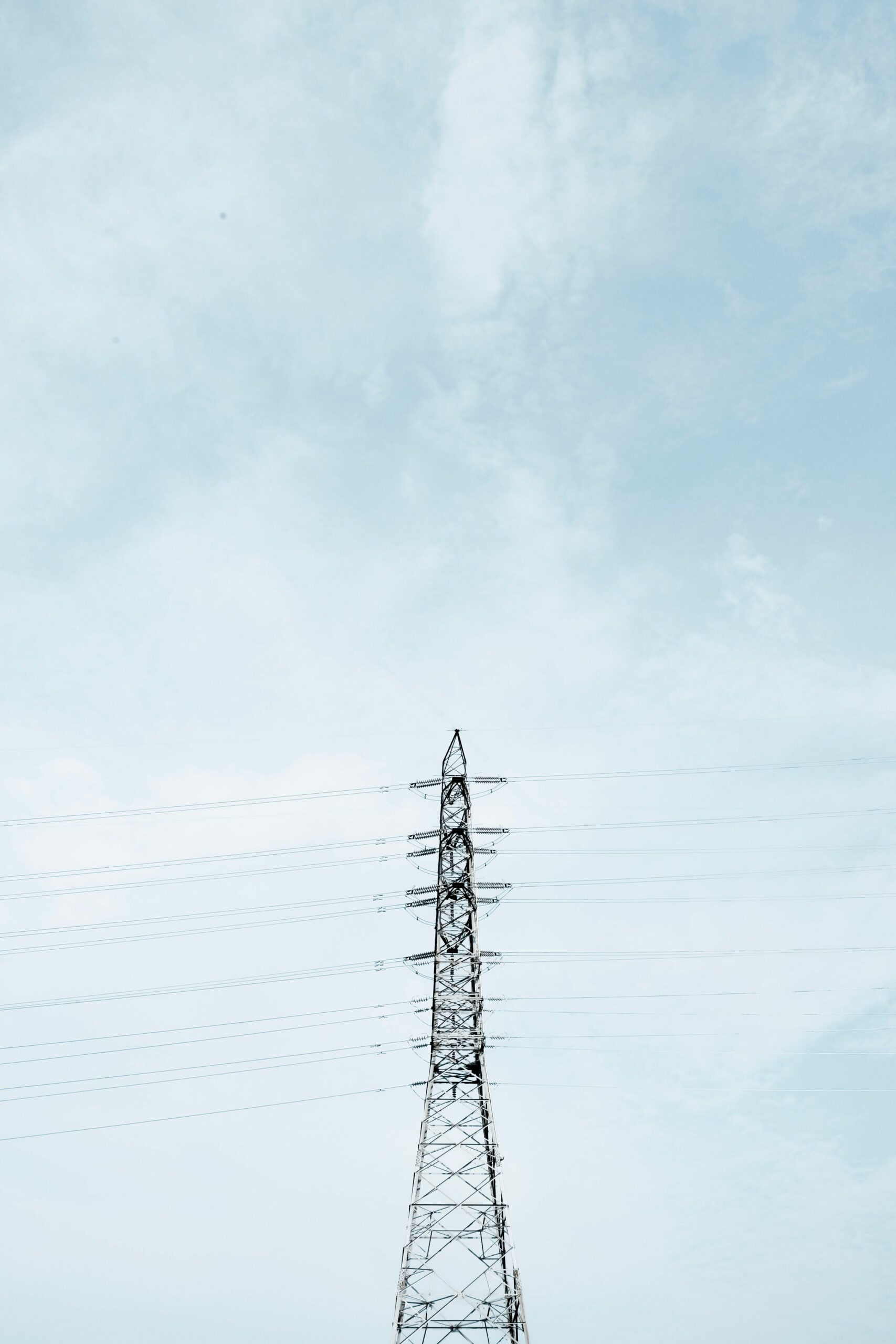 pexels-hngstrm-2802106 Ligne électrique HTB